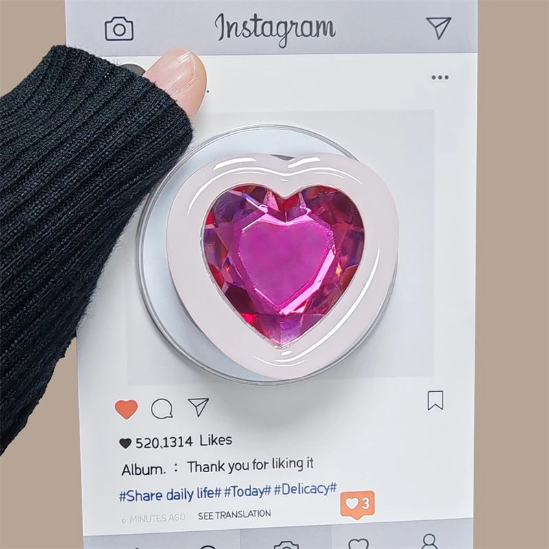 MagCharm™ Love Grip – Sparkle Meets Function in This Magnetic Heart Phone Holder